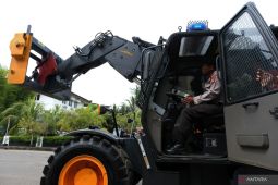 Telehandler Rantis Ditsamapta Polda Kalbar