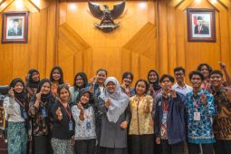 Pimpinan DPRD Surabaya paparkan kiprah legislator kepada mahasiswa Unesa