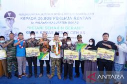 Bantuan perlinsos keagamaan di Kabupaten Bekasi disalurkan