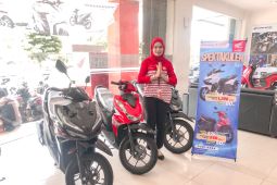Banyak untung beli motor dengan promo 'spektakuler'