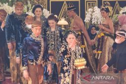 Melestarikan budaya Jawa di gelaran "ngunduh mantu" Kaesang-Erina