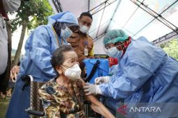 Sebanyak 3.122 lansia Kota Tangerang sudah disuntik vaksin booster kedua