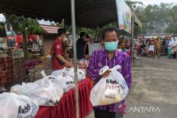 Disdag Tapin sudah jual 8 ribu paket sembako di pasar murah