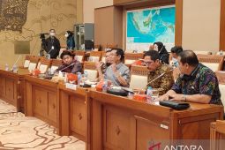 Komisi VII DPR-RI rekomendasikan Kementerian ESDM hentikan sementara pertambangan di Tanbu