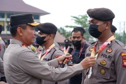 Kapolda Kalbar berikan apresiasi 68 personel berprestasi bidang olahraga