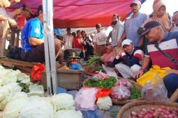 Anggota DPR "kebanjiran" keluhan relokasi pedagang Rengasdengklok