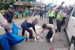 Pengendara sepeda motor tewas terlindas Bus Damri di Sukabumi