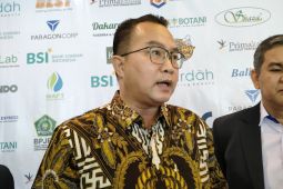 Rektor IPB Arif Satria dapat penghargaan Academic Leader tahun 2022
