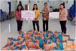 BNI bagikan  34.000 paket pangan sambut Natal-Tahun Baru