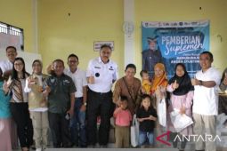 Pj Gubernur berikan bantuan suplemen, berharap angka stuntingdi Desa Rias nol persen