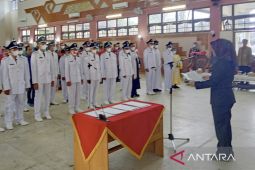 Penjabat Bupati Barsel lantik 17 kepala desa hasil pilkades serentak 2022
