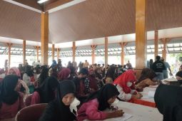 Pemkot Surabaya cairkan beasiswa Pemuda Tangguh untuk 13 ribu pelajar SMA