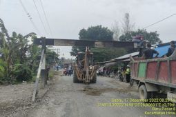 Dishub Langkat pasang kembali portal Pasar X Tanjung Beringin