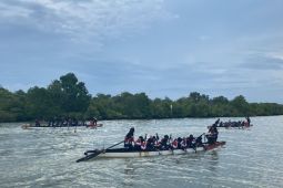 Cabor dayung berlaga di Kuala Tari Pidie