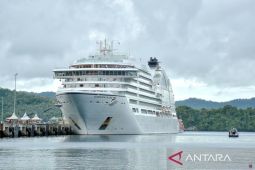 Kunjungan MV Seabourn Encore berdampak positif sektor pariwisata dan UMKM