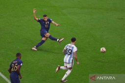 Messi, Mbappe, dan Benzema masuk daftar kandidat pemain terbaik