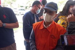 KPK limpahkan dua tersangka penerima suap mahasiswa Unila ke Rutan Bandarlampung