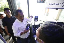 Bus listrik bantuan Kemenhub mulai beroperasi di Surabaya