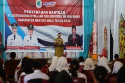 Pemkab Kapuas Hulu berikan beasiswa kepada pelajar dan mahasiswa