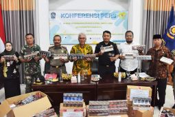 Petugas sita ribuan bungkus rokok ilegal di Lumajang