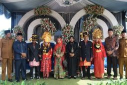 75 pasutri terima buku nikah gratis di Palas