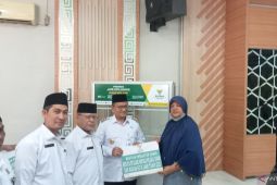 Baznas Kota Jambi berikan stimulus peralatan kerja pelaku usaha mikro