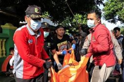 Polres Madiun Kota selidiki kasus tewasnya perempuan di tepi jalan