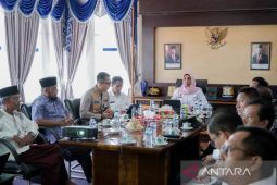 Pemkab Nagan Raya buka peluang investasi pabrik turunan minyak kelapa sawit