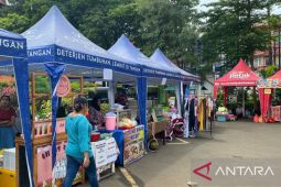 Pemkot Bekasi tutup rangkaian pasar murah 2022 bertajuk "Oppa Beken" di Bekasi Selatan
