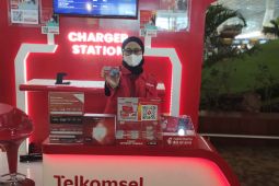 Bekali ibadah dan liburan ke luar negeri jadi makin nyaman dengan paket RoaMAX Telkomsel