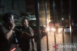 KPK geledah sejumlah kantor dinas Pemprov Jatim di Surabaya