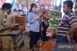 Pemkab Bekasi cek kebutuhan pokok jelang Natal dan Tahun Baru