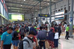Sebanyak 38 ribu penumpang berangkat dari Stasiun Gambir dan Pasarsenen