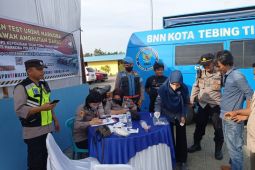 Polres Tebing Tinggi tes urine pengemudi angkutan umum