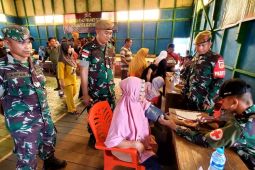 Satgas Pamtas RI-Malaysia gelar pengobatan gratis