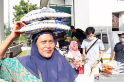 Jelang Nataru Pemprov Kalsel dan Bulog intensif gelar operasi pasar beras bersubsidi