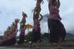 Pura Ulun Danu Bedugul tampilkan "Gebogan" jelang Tahun Baru 2023 (video)