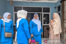 PWI dan IKWI pusat berikan bantuan untuk anggotanya yang jadi korban gempa Cianjur