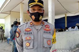 Polisi sterilisasi Gereja di Belitung sebelum Natal