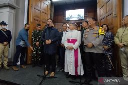 Ridwan Kamil pastikan Misa Natal 2022 berjalan kondusif di seluruh gereja