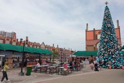 La Riviera PIK 2 dipadati 4.363 pengunjung hingga sore