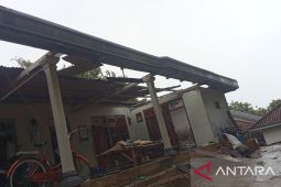 Angin kencang landa Pamekasan
