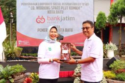Bank Jatim serahkan bantuan CSR untuk Pemkot Batu dan Pemkab Jember