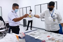 Daop 7 Madiun dan BNN gelar pemeriksaan urine puluhan masinis KA