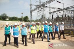 Jamin Pasokan Listrik Pulau Bangka Makin Andal, Direktur Manajemen Proyek dan EBT PLN Melakukan Pengecekan di Landing Point Sistem Kabel Laut