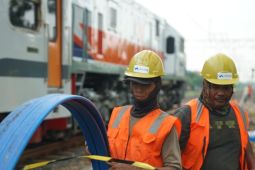 Surge gandeng XL Axiata kolaborasi pemanfaatan jaringan sepanjang jalur kereta