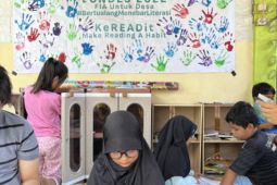 FIA UI tingkatkan pemasaran buah kawista di Desa Duren Karawang