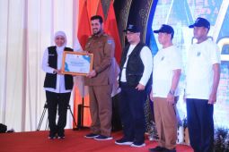 Peringati Hari Nusantara, Khofifah minta kepala daerah bangun konektivitas hasil laut