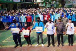 Pemkot Madiun berikan bantuan beasiswa bagi 1.000 mahasiswa