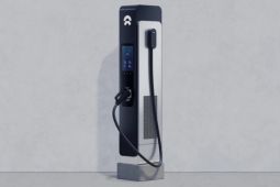 NIO luncurkan pengisi daya cepat